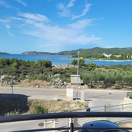 Analena - One Bedroom 1 Šibenik