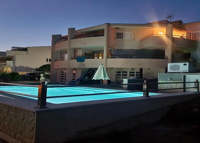 Analena - One Bedroom 1 Apartman *