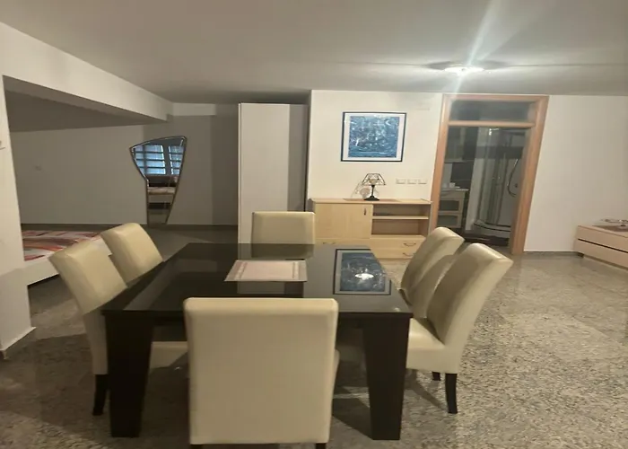 Analena - One Bedroom 1 Appartement